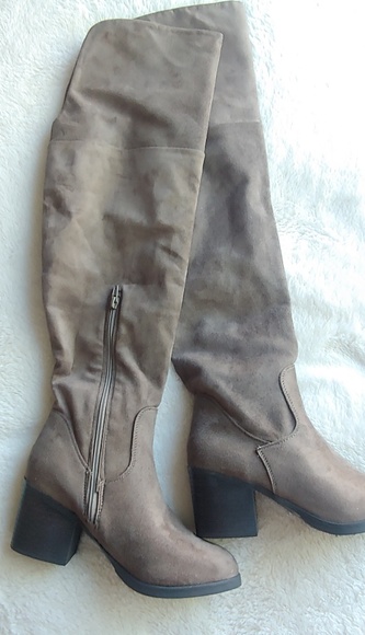 🆕Journee collection women's boots - Picture 2 of 3